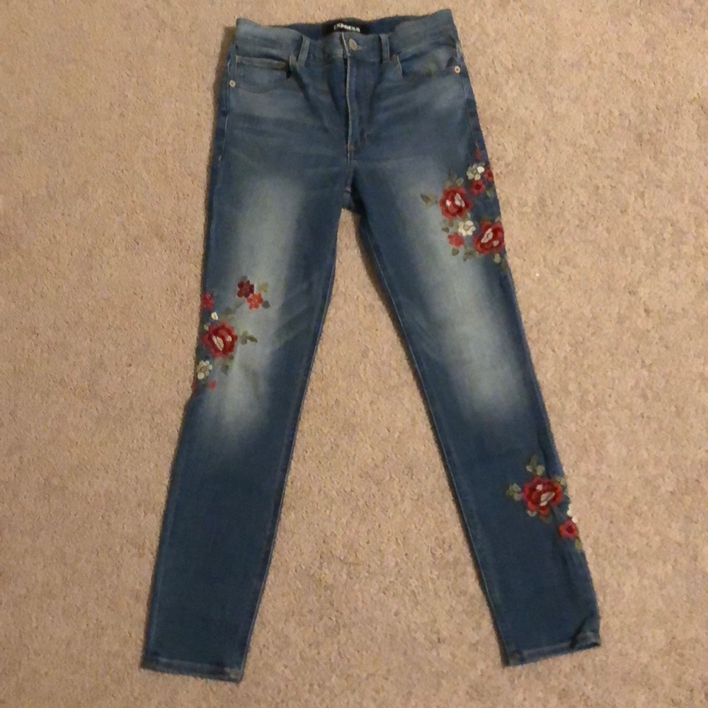 NWOT Express High Waisted Embroidered Jeans